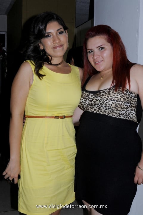 17082013 DE FIESTA.  Angie y Daniela.