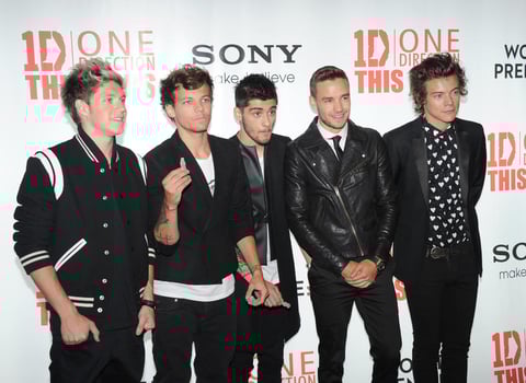 'This Is Us' es un documental dedicado a las seguidoras de One Direction que refleja la rutina de ensayos, bromas y legiones de fans que acompañan al quinteto durante una gira mundial.