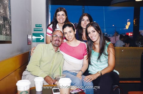 18082013 GRATOS MOMENTOS.  Alan, Flavia, Susana, Ivonne e Isela.