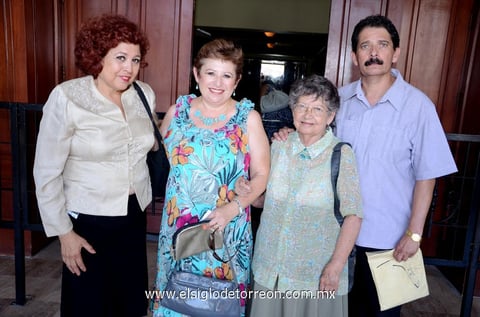 18082013 EN CONCIERTO DE PIANO.  Rosario, Hilda, Aída y Cuauhtémoc.