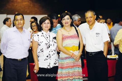 18082013 REGRESO A LAS AULAS.  Gerardo, Lupita, Zaide y Julio.
