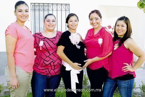 18082013 FESTEJO  de Ana Sofía por la próxima llegada de María José.