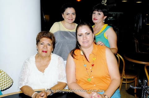 18082013 NENA,  Vero, Hilda y Francis.