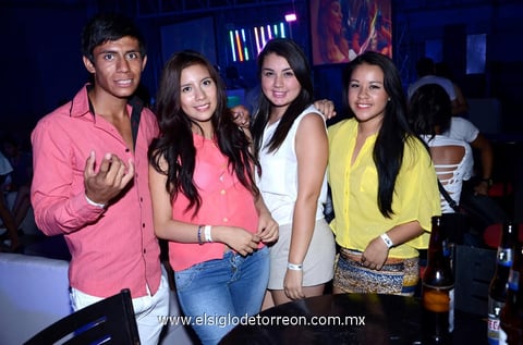 21082013 FéLIX,  Laura, Valeria y Adriana.