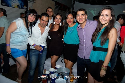 22082013 DE FIESTA.  Maka, Guti, Saraid, Sofía, Juan Carlos y Yolanda.