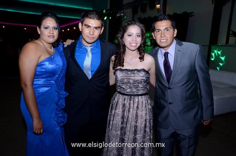 22082013 ELEGANTE CELEBRACIóN.  Mary, César, Fany y Jorge.