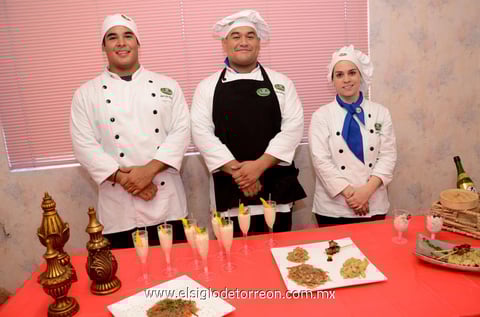 22082013 JUANJO,  Omar y María Rosa.