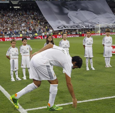 Volvió a pisar el césped del Bernabéu.