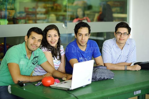 Felipe, Cynthia, Fernando e Iván.