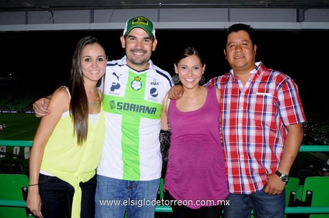 25082013 EN EL FUT.  Karla García, Fernando Ramírez, Luz Álvarez y Luis Licea.