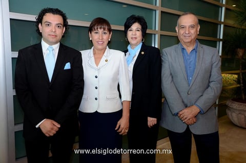 27082013 ALEJANDRO , Griselda, Liliana y Óscar.