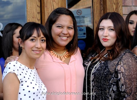 28082013 SHEILA,  Lidia y Paloma.