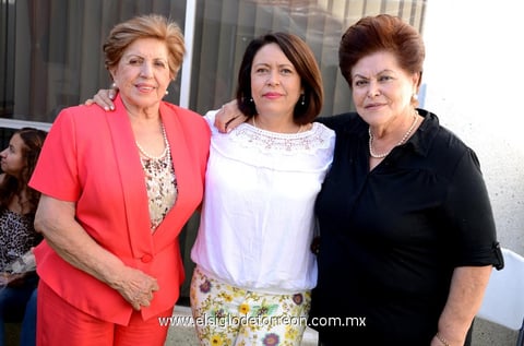 29082013 ENTRE AMIGAS.  Martha, Rosa y Conchita.