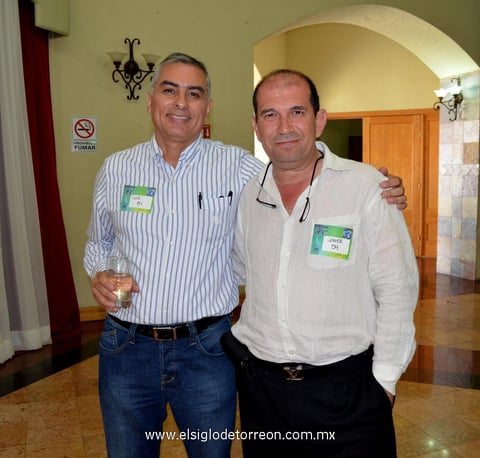 LUIS  y Javier.