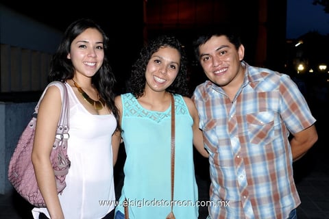 04092013 LORENA,  Daniela Ibarra y Aarón Hernández.