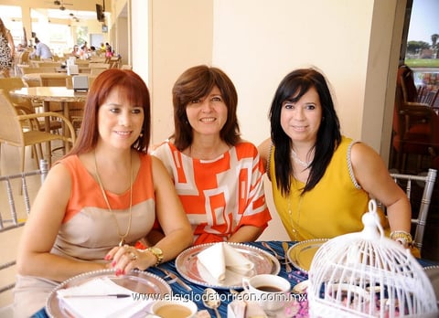 BETY,  Dolores y Dora.
