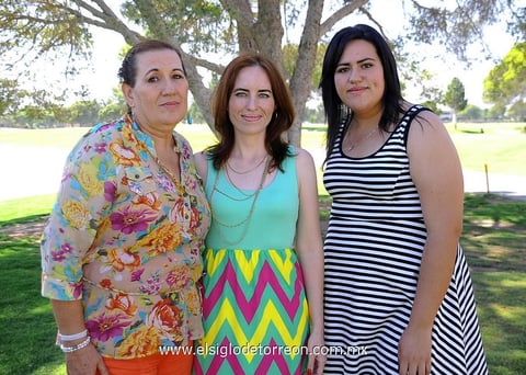 MONSE,  Blanca y Lily.