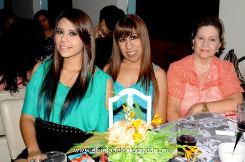 DIANITA,  Diana y Alicia.
