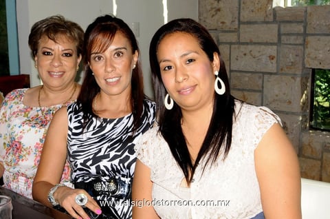 SILVIA,  Rosy y Rosita.