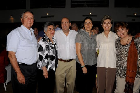 Laguneros asisten a a homenaje y presentación de libro.