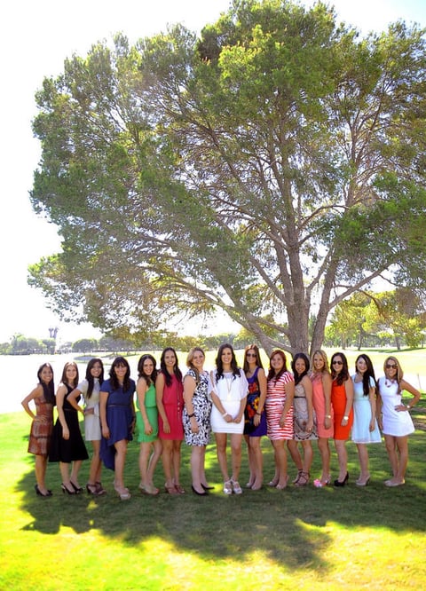 Mariana con sus amigas.