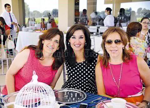 Ileana, Mónica y Nenabel.