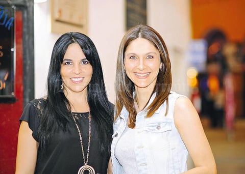 Esther Garza y Vero Espinoza.