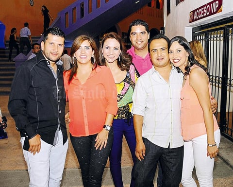 Alex, Marce, Ernesto, Gina, JC y Diana.