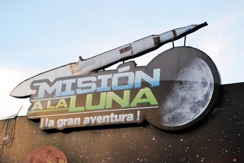 La Misión a la Luna ofrece una experiencia que simula un viaje al espacio exterior y que lleva al usuario más allá de las fronteras imaginables.