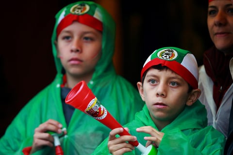 Aficionados de todas las edades se hicieron presentes a apoyar a la Selección Mexicana.
