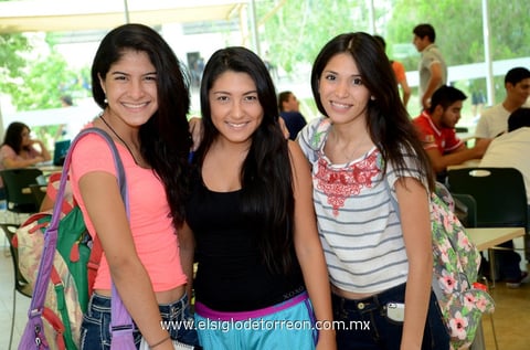 05092013 MUY CONTENTOS.  Juan Carlos, Lisa y Rudy.