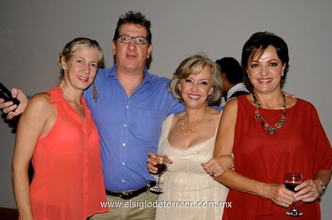 05092013 MóNICA Y SAM  Lozano, Paty y Cecy.