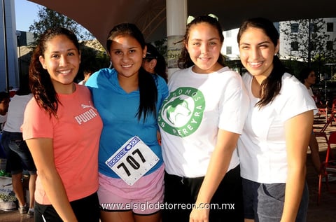 05092013 SCARLETT,  Rebeca, Regina y Fer.