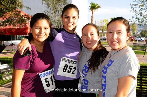 05092013 BERTHA LUNA,  Lorena Valdez, Valeria y Mariana Gómez.