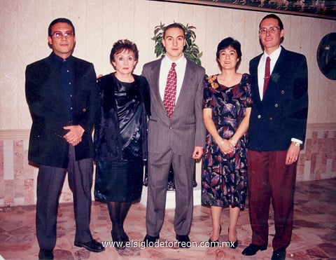 07092013 SUS HIJOS:  Rodolfo, Gloria, Javier, Cecilia y Humberto.