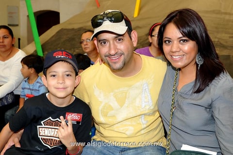 CARLITOS , Carlos y Sol.