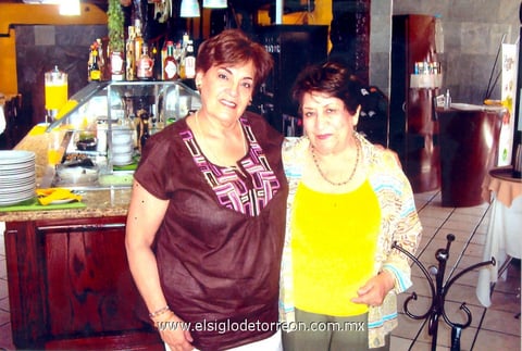GRACIELA  Mestas Adame y Magdalena García Enríquez.
