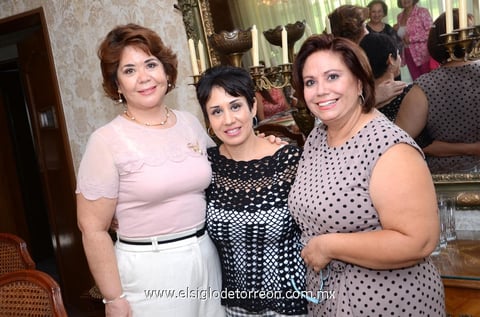 MAGALY,  Rosita y Marisa.