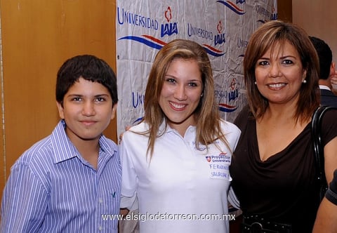 JUAN ALBERTO,  María Fernanda Salazar y Tere Cerra.