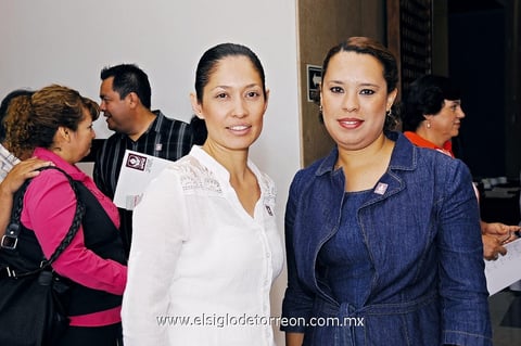 CONFERENCIA . Katya Macías y Claudia  Domínguez.