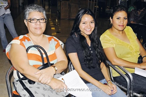 ROCíO LUJáN,  Cecy Rubio y Verónica Carrillo.