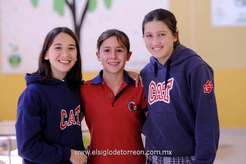 12092013 MARISOFI,  Priscila e Isabel.