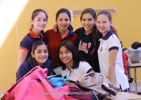 12092013 AMIRA,  Michel, Sofía, Andrea, Vero y Valeria.