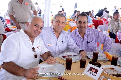 12092013 RICARDO,  Eduardo y Raúl.