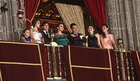 Desde el balcón, Peña y su familia presenciaron el espectáculo de pirotecnia.