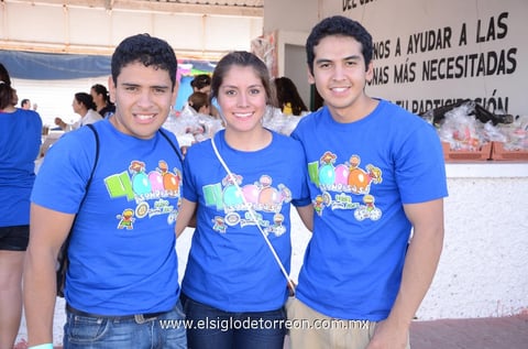 14092013 JONATHAN,  Salma y Osvaldo.