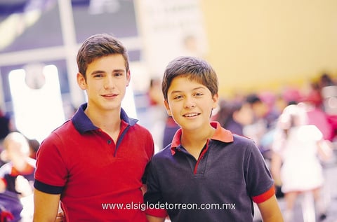 17092013 MUY CONTENTOS.  Ricardo y Óscar.
