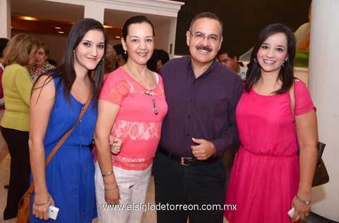 17092013 CECILIA,  Lucy, Ezequiel y Ana Lucía.