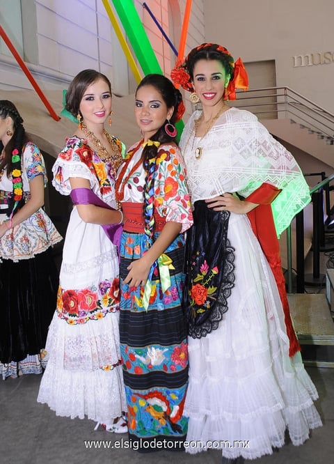 16092013 CAMILA TAMAYO,  Marifer Carlos y Natalia Atiyeh.