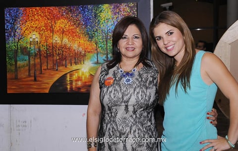 14092013 MARíA  Eugenia C. de Trasfí y Jéssica Trasfí.